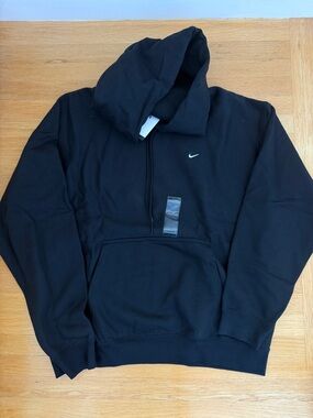 NWT! Nike Men’s Black Hoodie Sweatshirt with Small Swoosh